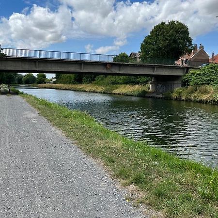 Superbe Appartement Au Bord Du Canal De St Quentin Saint-Quentin  Luaran gambar