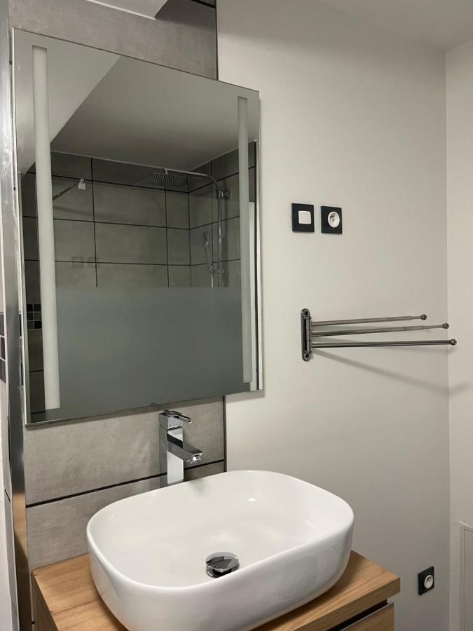 Superbe Appartement Au Bord Du Canal De St Quentin Saint-Quentin  Luaran gambar